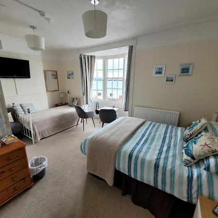 Lyndale Guest House-2